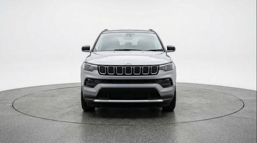 Silver Zynith Metallic Clearcoat 2025 Jeep Compass Limited