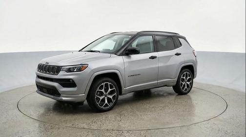 Silver Zynith Metallic Clearcoat 2025 Jeep Compass Limited
