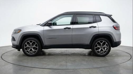 Silver Zynith Metallic Clearcoat 2025 Jeep Compass Limited
