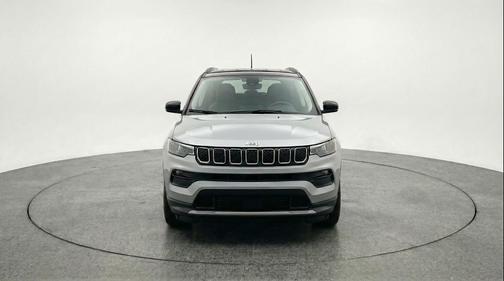 Silver Zynith Metallic Clearcoat 2025 Jeep Compass Limited