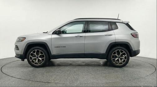 Silver Zynith Metallic Clearcoat 2025 Jeep Compass Limited