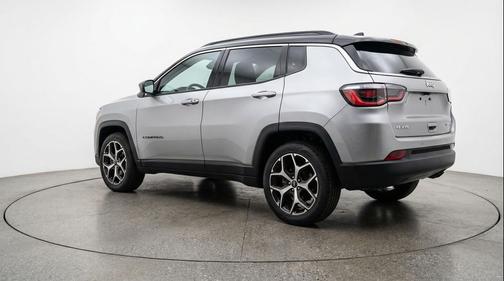 Silver Zynith Metallic Clearcoat 2025 Jeep Compass Limited
