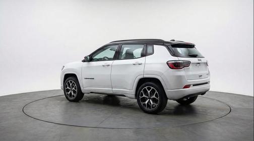 Bright White Clearcoat 2025 Jeep Compass Limited