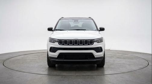 Bright White Clearcoat 2025 Jeep Compass Limited