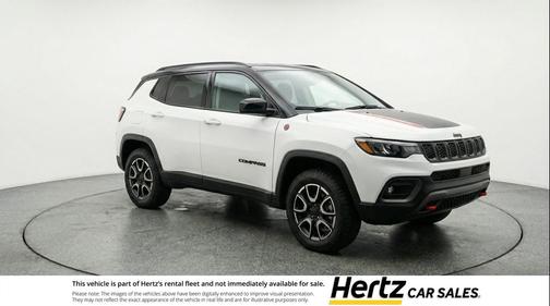 Bright White Clearcoat 2025 Jeep Compass Trailhawk