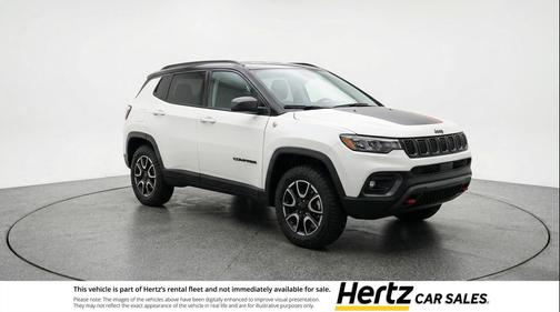 Bright White Clearcoat 2025 Jeep Compass Trailhawk