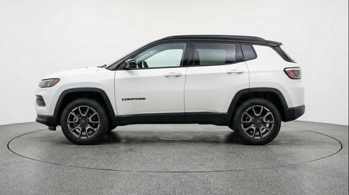 Bright White Clearcoat 2025 Jeep Compass Trailhawk