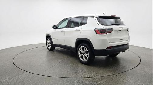 Bright White Clearcoat 2025 Jeep Compass Latitude