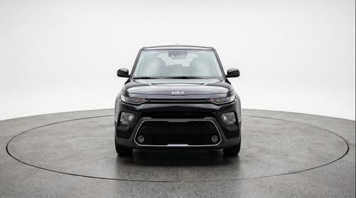 Fusion Black 2025 Kia Soul LX