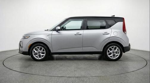 Steel Gray 2025 Kia Soul LX