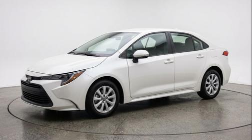 Ice Cap 2025 Toyota Corolla LE