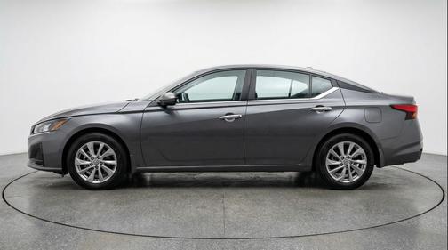 Gun Metallic 2025 Nissan Altima SV FWD