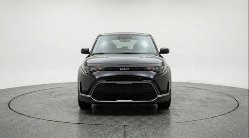 Fusion Black 2025 Kia Soul LX