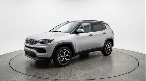 Silver Zynith Metallic Clearcoat 2025 Jeep Compass Limited