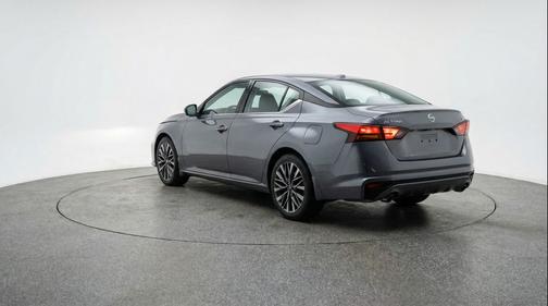 Gun Metallic 2025 Nissan Altima SV FWD