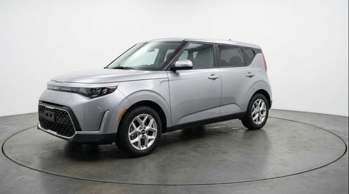 Steel Gray 2025 Kia Soul LX