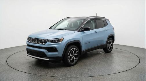 Silver Zynith Metallic Clearcoat 2025 Jeep Compass Limited