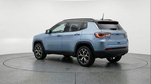 Silver Zynith Metallic Clearcoat 2025 Jeep Compass Limited
