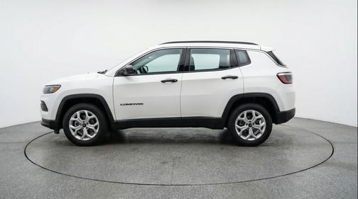 Bright White Clearcoat 2025 Jeep Compass Latitude