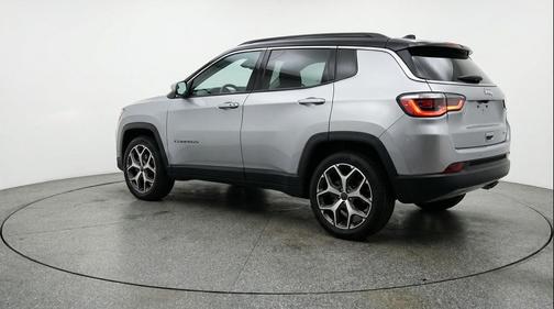 Silver Zynith Metallic Clearcoat 2025 Jeep Compass Limited