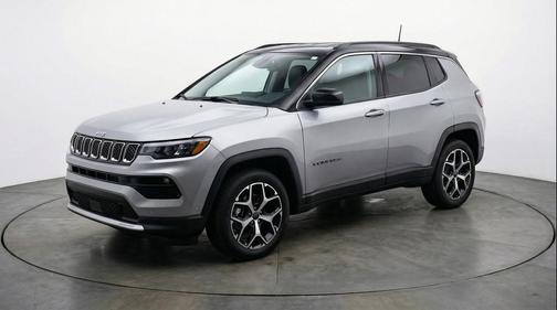 Silver Zynith Metallic Clearcoat 2025 Jeep Compass Limited
