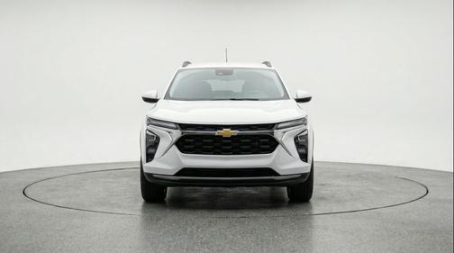 Summit White 2025 Chevrolet Trax LT