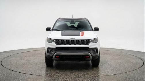 Bright White Clearcoat 2025 Jeep Compass Trailhawk