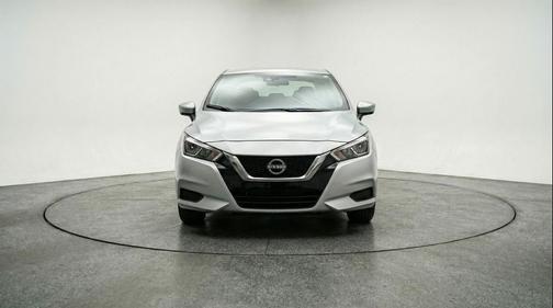 Brilliant Silver Metallic 2025 Nissan Versa 1.6 SV