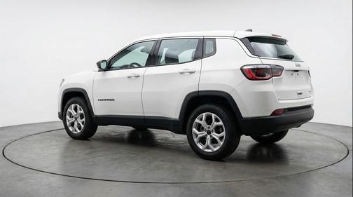 Bright White Clearcoat 2025 Jeep Compass Latitude