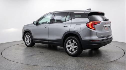 Sterling Gray Metallic 2024 GMC Terrain SLE