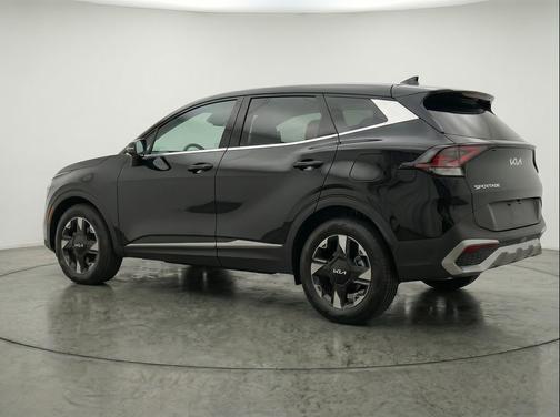 Fusion Black 2026 Kia Sportage LX