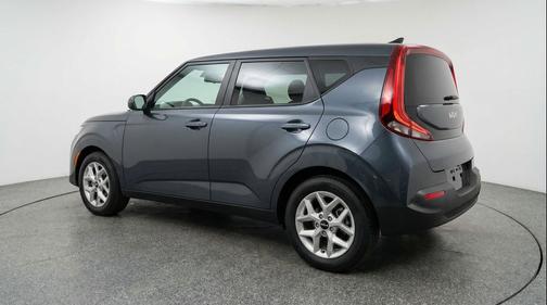 Gravity Gray 2025 Kia Soul LX