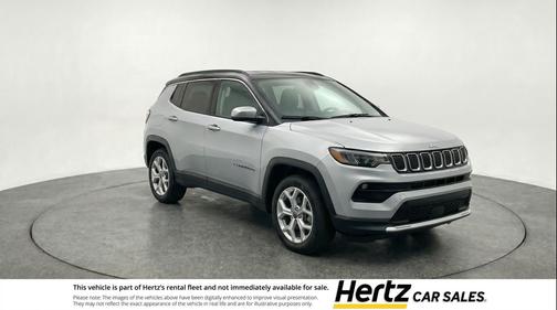 Silver Zynith Metallic Clearcoat 2025 Jeep Compass Latitude