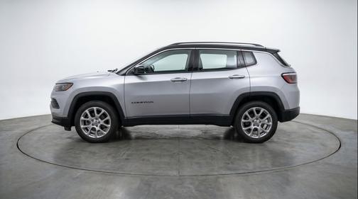 Silver Zynith Metallic Clearcoat 2025 Jeep Compass Limited