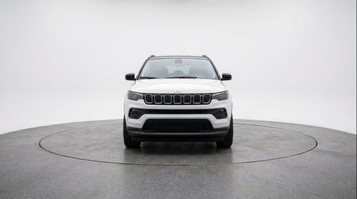 Bright White Clearcoat 2025 Jeep Compass Limited