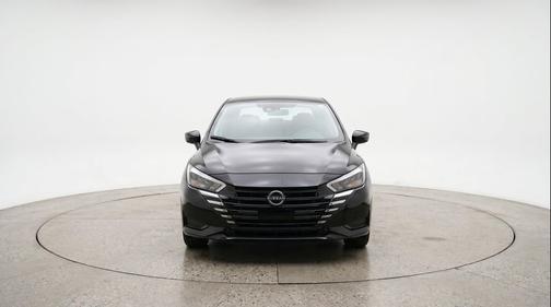 Super Black 2025 Nissan Versa 1.6 SV