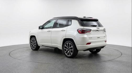 Bright White Clearcoat 2025 Jeep Compass Trailhawk