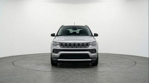 Silver Zynith Metallic Clearcoat 2025 Jeep Compass Limited
