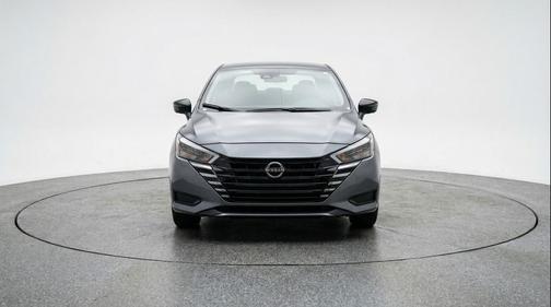 Gun Metallic 2025 Nissan Versa 1.6 SV