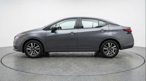Gun Metallic 2025 Nissan Versa 1.6 SV