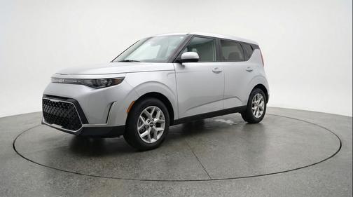Steel Gray 2025 Kia Soul LX
