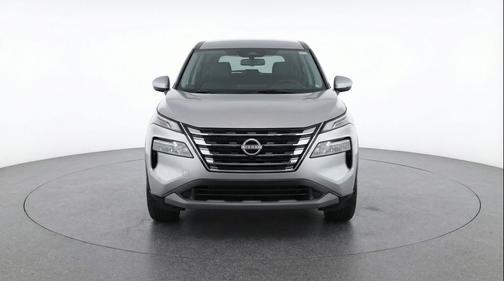 Brilliant Silver Metallic 2025 Nissan Rogue SV
