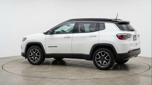 Bright White Clearcoat 2025 Jeep Compass Trailhawk