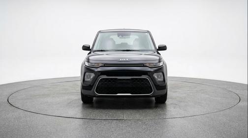 Fusion Black 2025 Kia Soul LX