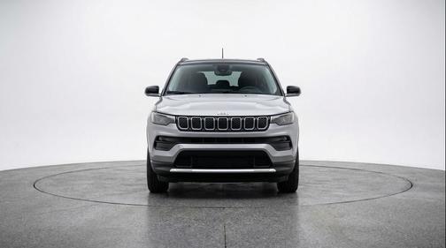 Silver Zynith Metallic Clearcoat 2025 Jeep Compass Limited