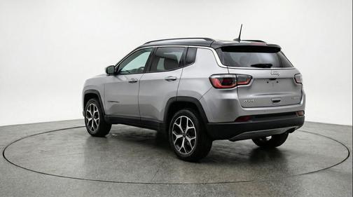 Silver Zynith Metallic Clearcoat 2025 Jeep Compass Limited