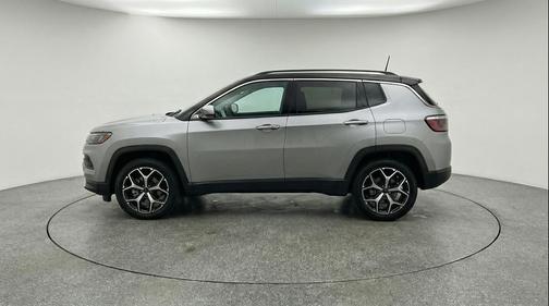 Silver Zynith Metallic Clearcoat 2025 Jeep Compass Limited