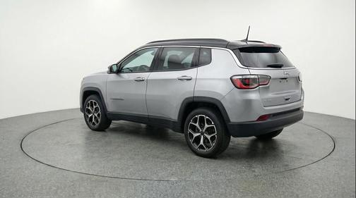 Silver Zynith Metallic Clearcoat 2025 Jeep Compass Limited