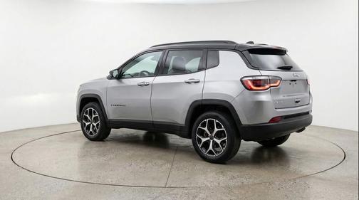 Silver Zynith Metallic Clearcoat 2025 Jeep Compass Limited