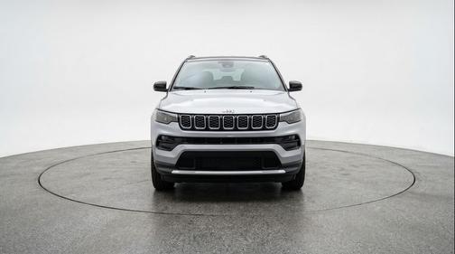 Silver Zynith Metallic Clearcoat 2025 Jeep Compass Limited